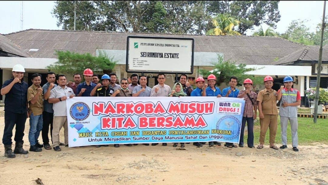 Sosialisasi Bahaya Penyalahgunaan Narkoba di Lingkungan Kerja PT. Lonsum Kebun Sei Rumbia Estate Labuhan Batu Selatan. Sosialisasi Bahaya Penyalahgunaan Narkoba di Perusahaan/Lingkungan Kerja PT. Lonsum Kebun Sei Rumbia Estate Labuhan Batu Selatan.